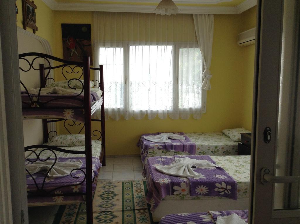 Nur Pension Selçuk Habitación foto